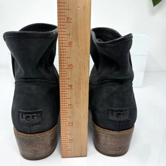 Uggs Womens 7 Ankle Boots Booties Black Leather Stacked Heel Pull Ons Darling - Picture 6 of 10